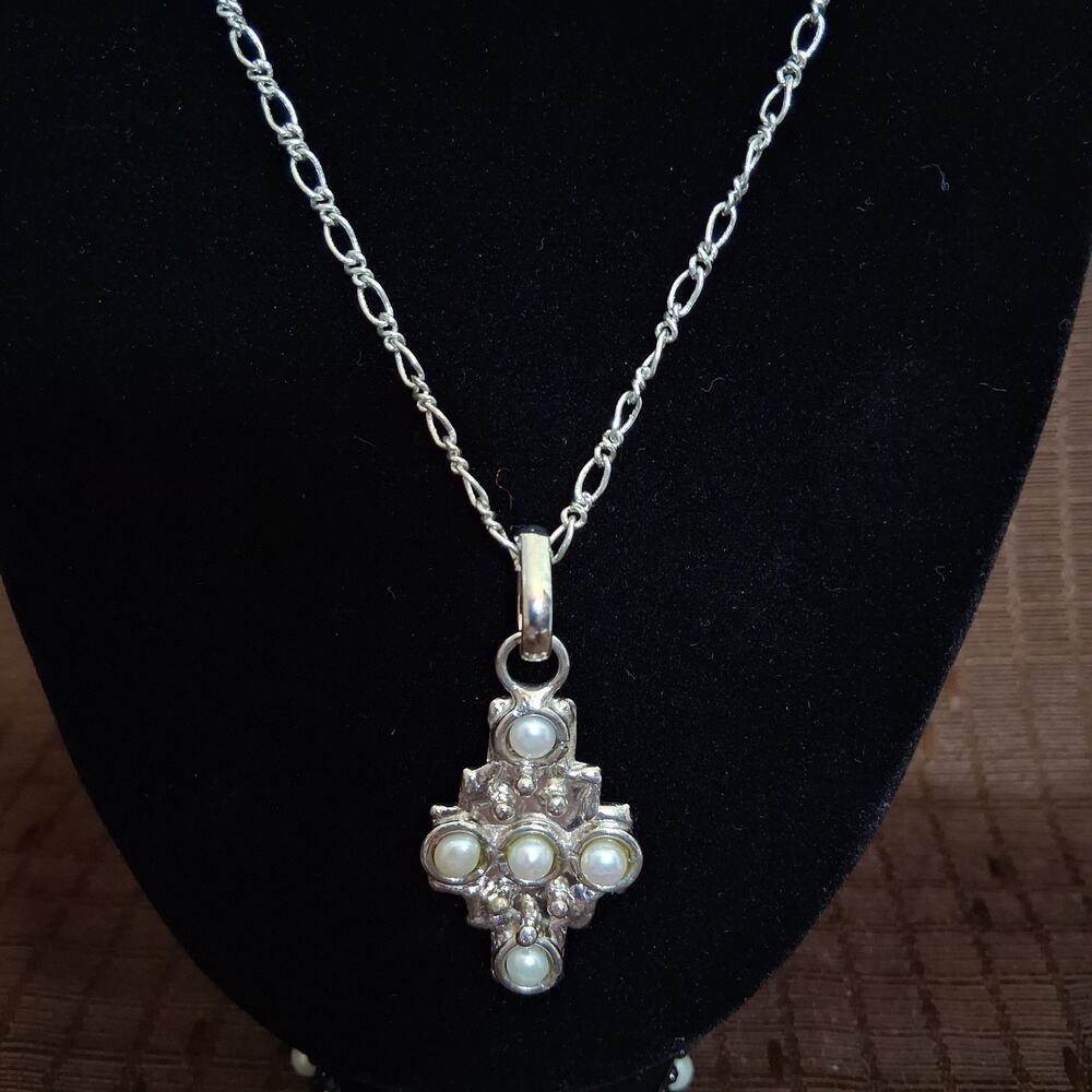 From St Xavier Laney FSX Silver Tone Necklace Cross Pendant Faux Pearl NWT